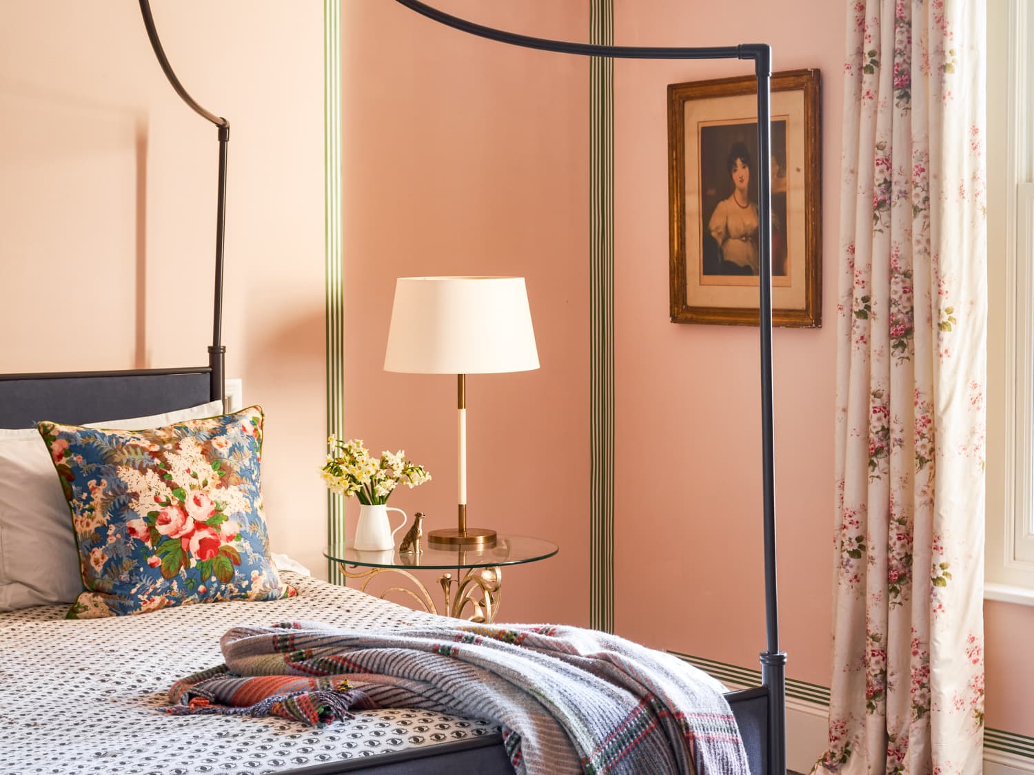 Wallpaper Borders Are Back In Style Apartment Therapy